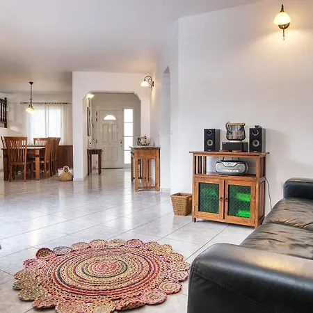 Picasso - Private Pool, Bbq And Air-con By Lanzarote Villa Playa Blanca (Lanzarote)