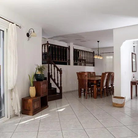Picasso - Private Pool, Bbq And Air-con By Lanzarote Villa Playa Blanca (Lanzarote)