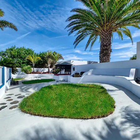 Villa Picasso - Private Pool, Bbq And Air-con By Lanzarote *